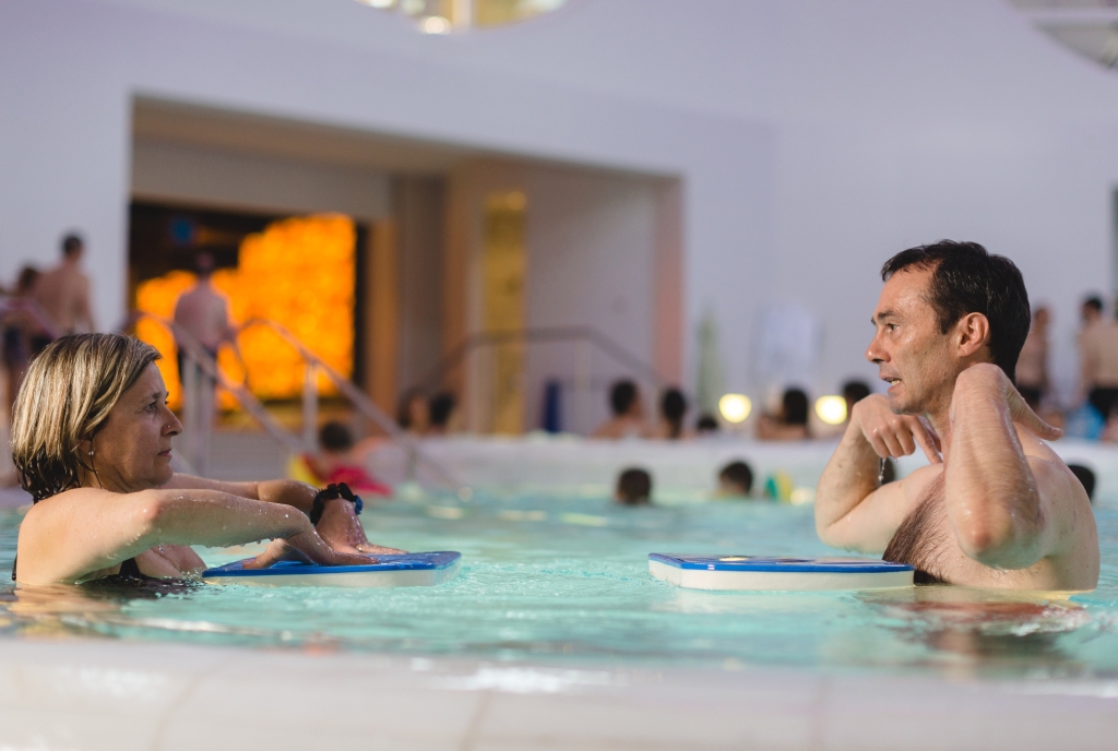 Exercise therapy in the water at Bogn Engiadina Scuol
