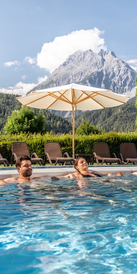 Bogn Engiadina Scuol outdoor pool, bathing in mineral water