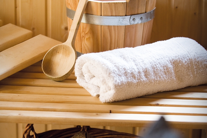 Bogn Engiadina sauna area infusion vessel and towels Bogn Engiadina sauna area infusion vessel and towels